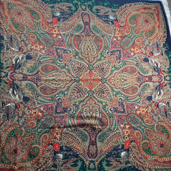 Large square duck print paisley scarf - Picture 3 of 6